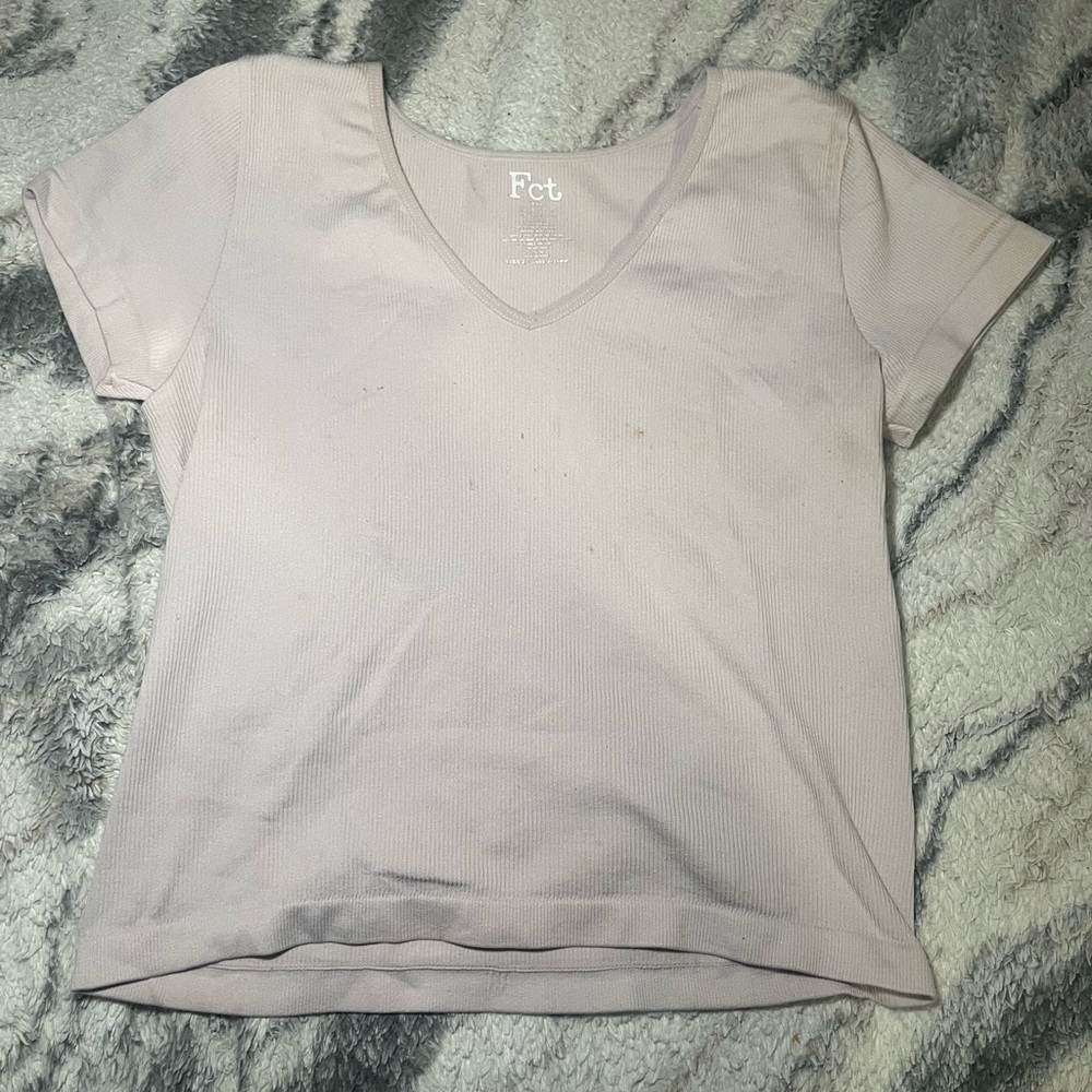 Basic Editions Women's V-Neck Short Sleeve Top in Light Mauve